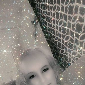 Meet your Posher, Alisha